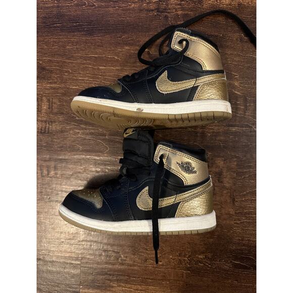 Toddler air Jordan retro 1 high OG black/gold size 10c - Picture 2 of 7